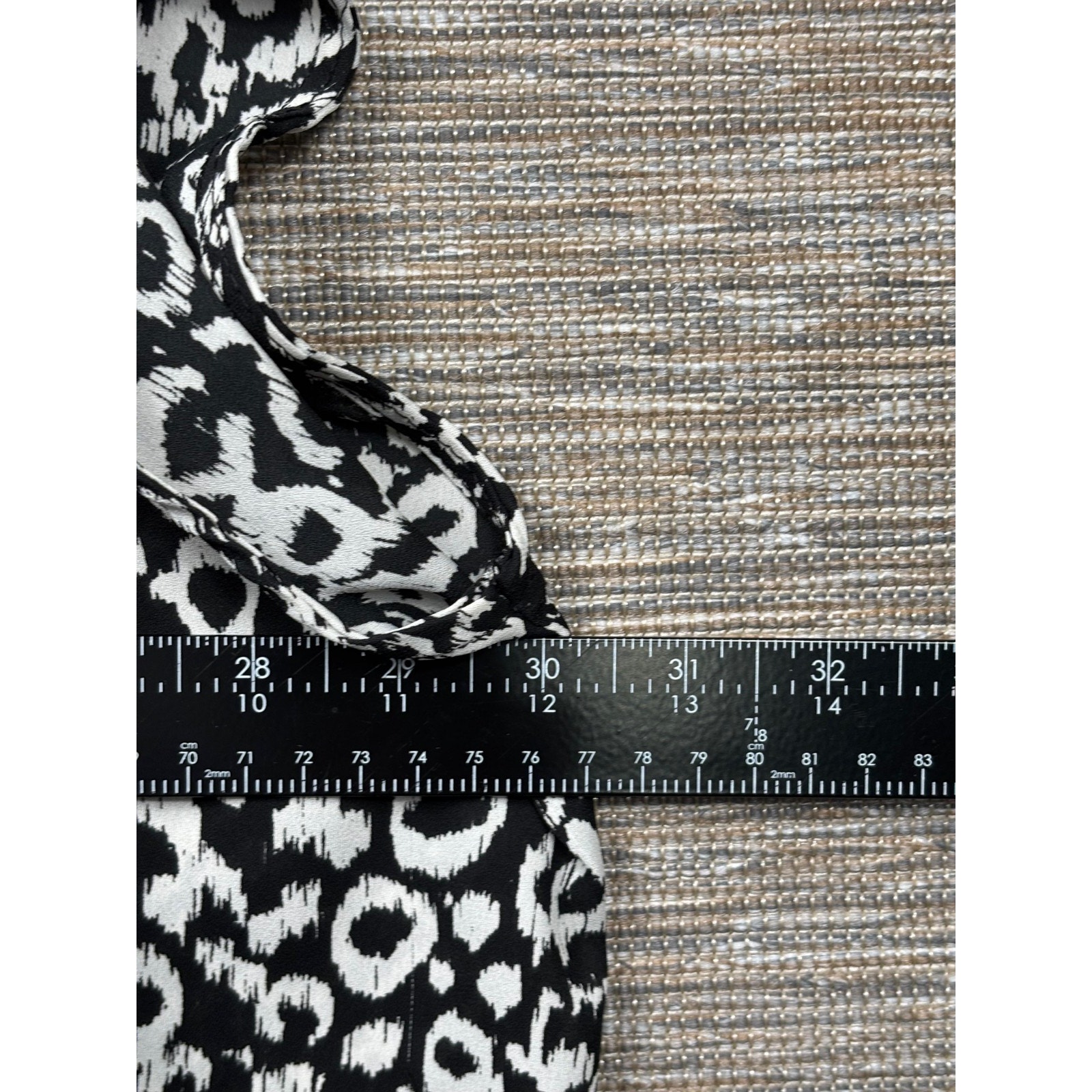 Neiman Marcus Leopard Print Blouse Womens M Black White Short Sleeve Oversized — image 7 of 7